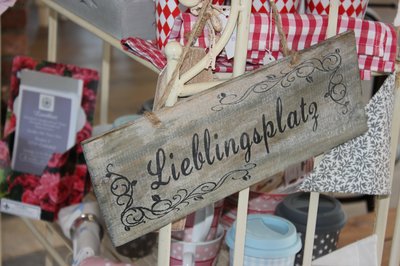 Schild mit dem Wort "Lieblingsplatz"